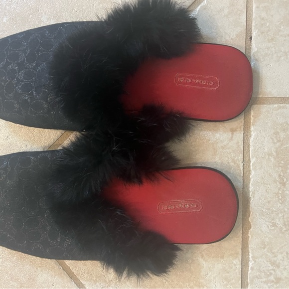 Coach black shimmer slippers w real fur trim size 8 - Picture 5 of 6